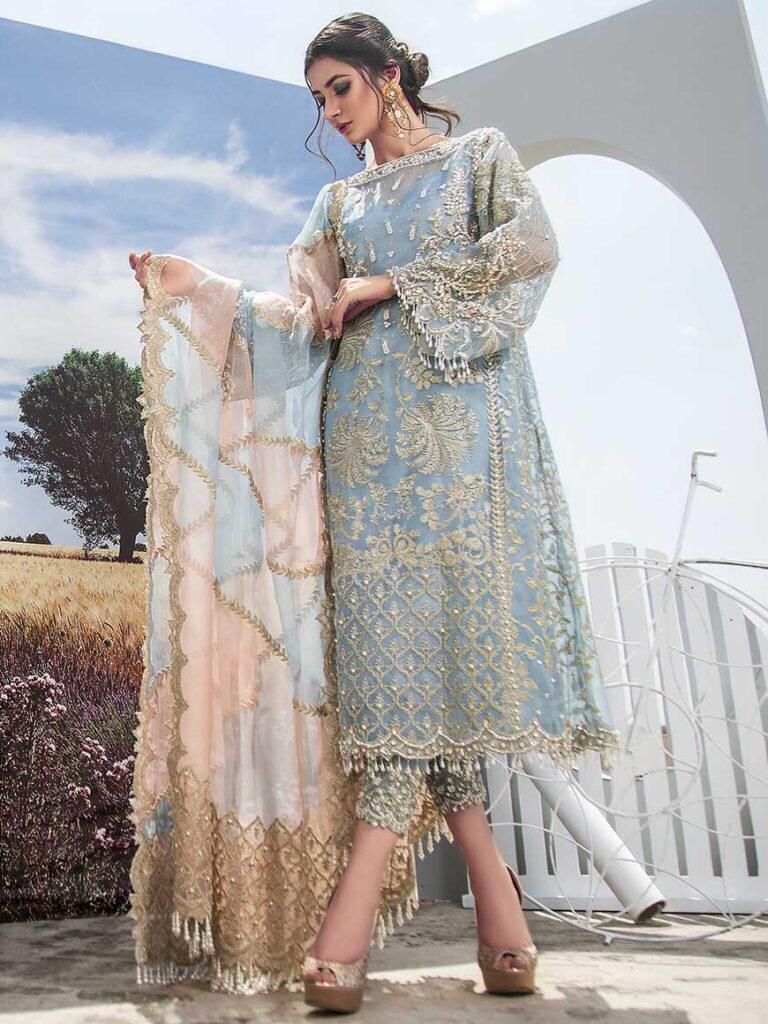 Brand:*AGHA NOOR*
*FABRIC DETAILS*
*SHIRT* ORGANZA
*DUPATTA* NET
*TROUSER* SLIK