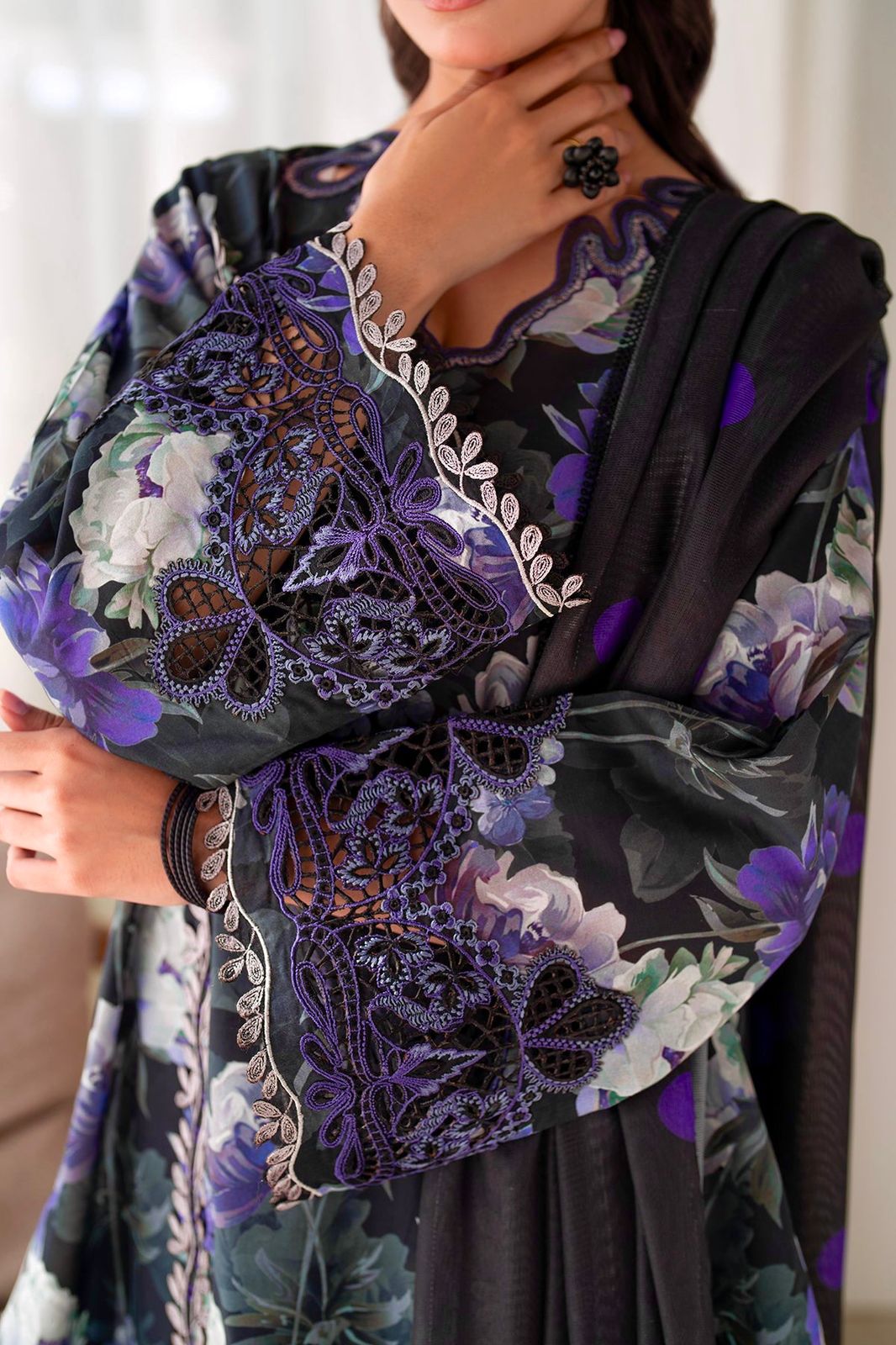_🌻SUMMER COLLECTION 🌻_*
*ALHAMDULILAH*
*BAROUQE* 3pc Summer Casual Collection
Code:vol1