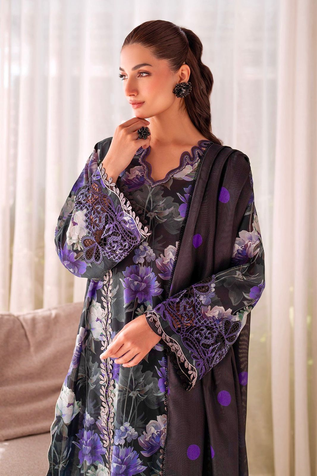 _🌻SUMMER COLLECTION 🌻_*
*ALHAMDULILAH*
*BAROUQE* 3pc Summer Casual Collection
Code:vol1