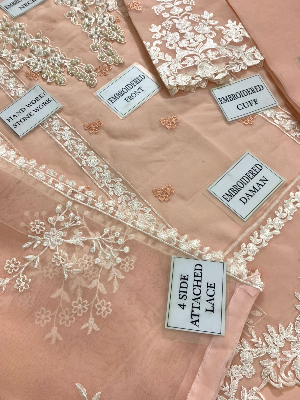 Brand :*AZURE*

FABRIC
(SHIRT)………….ORGANZA 
(DUPATTA)……. ORGANZA 
(TROUSER………MALAI